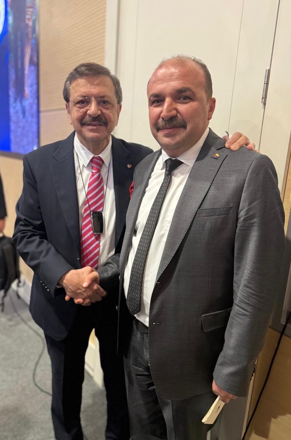 Başkan Altuntepe &ccedil;&ouml;z&uuml;m &ouml;nerilerinde bulundu
