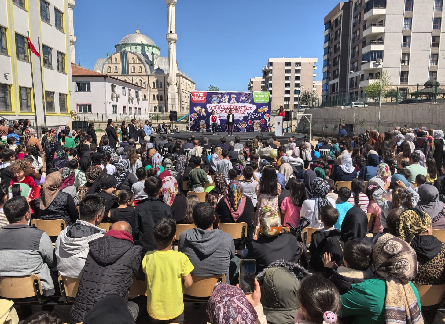 Diyarbakır&rsquo;da okul şenlikleri başladı
