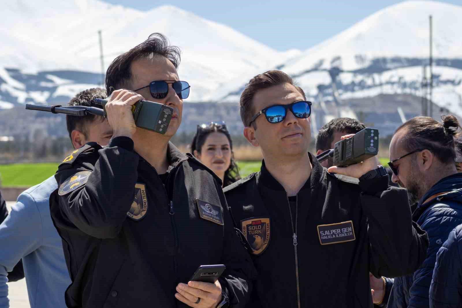 SOLOT&Uuml;RK Erzurum semalarında
