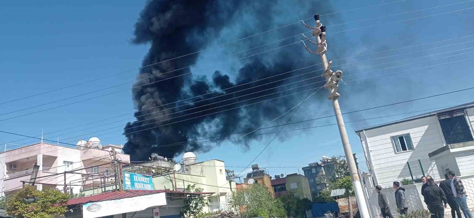Siirt’te tandırdan sıçrayan kıvılcımlar yangına neden oldu