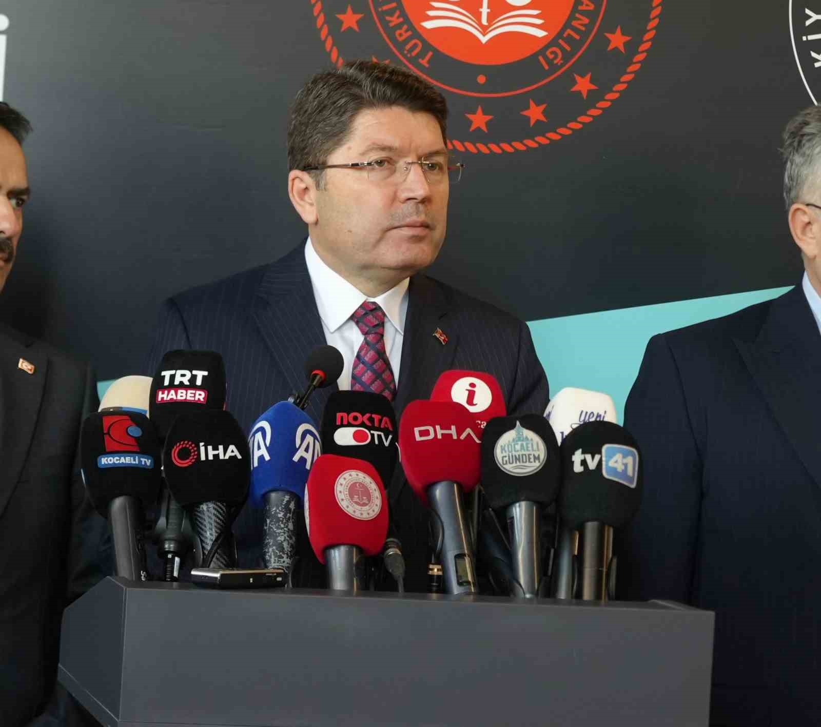 Adalet Bakanı Yılmaz Tun&ccedil;:
