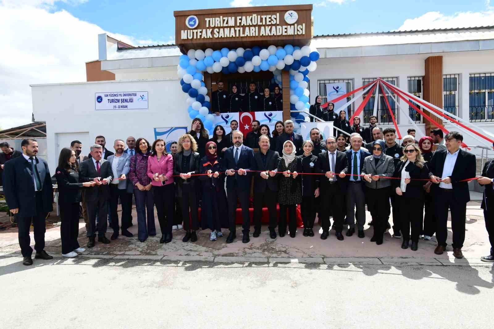Van YYÜ’de ‘Mutfak Sanatları Akademisi’ açıldı