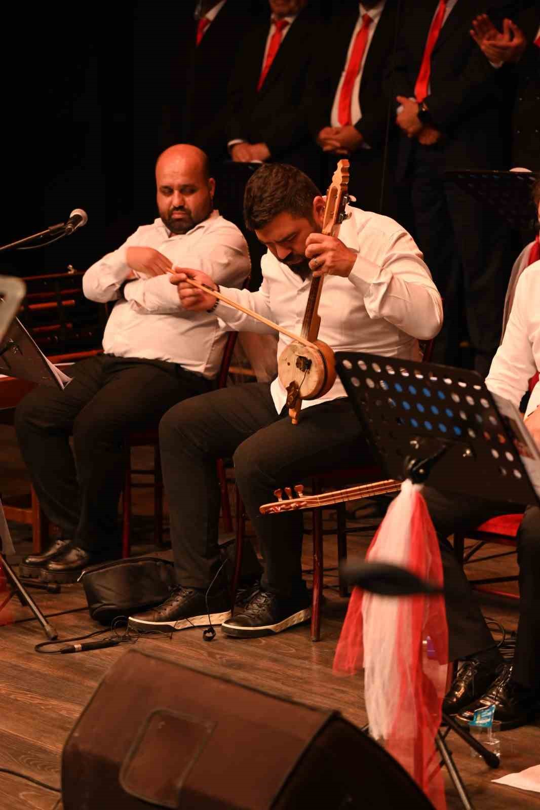 Anadolu türküleri izleyenleri mest etti