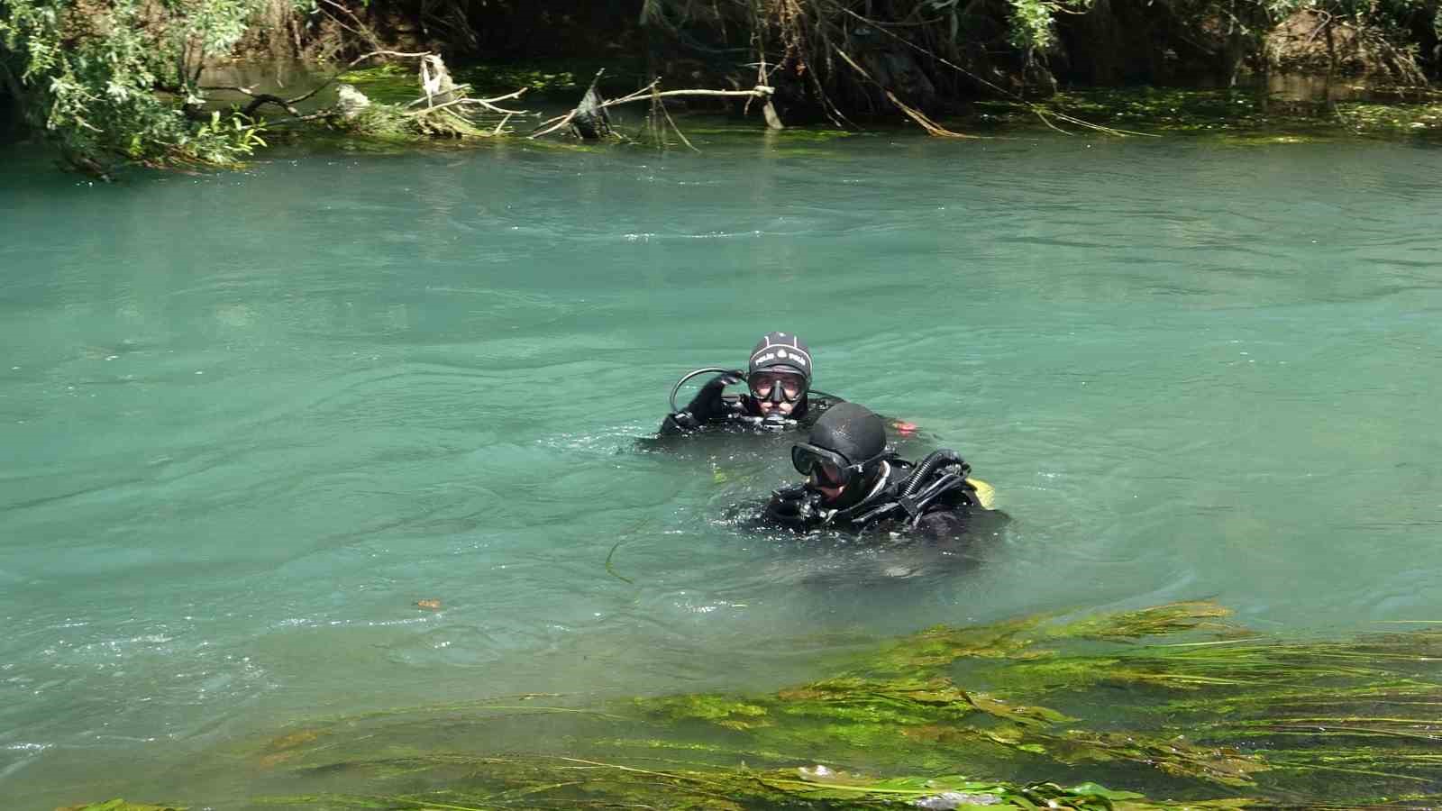 Antalya&rsquo;da 15 g&uuml;nd&uuml;r haber alınamayan adam i&ccedil;in dalgı&ccedil;lar D&uuml;den Şelalesi&rsquo;ne daldı
