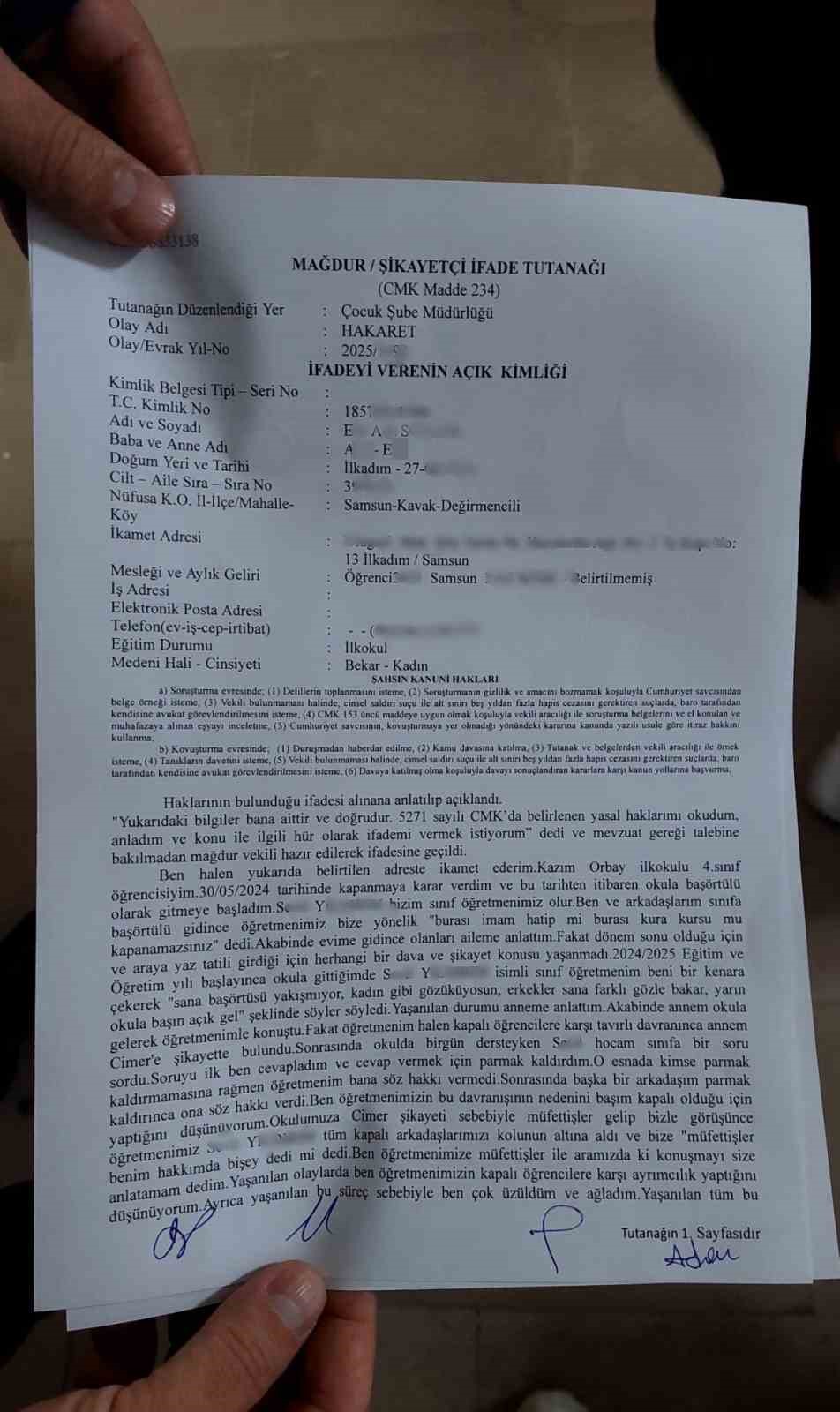 Öğretmenden öğrenciye ’başörtüsü mobbingi’ iddiası: Veli ve öğretmen karakolluk oldu
