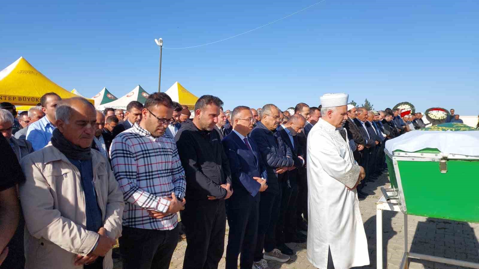 EPDK Başkanı Mustafa Yılmaz’ın annesi son yolculuğuna uğurlandı