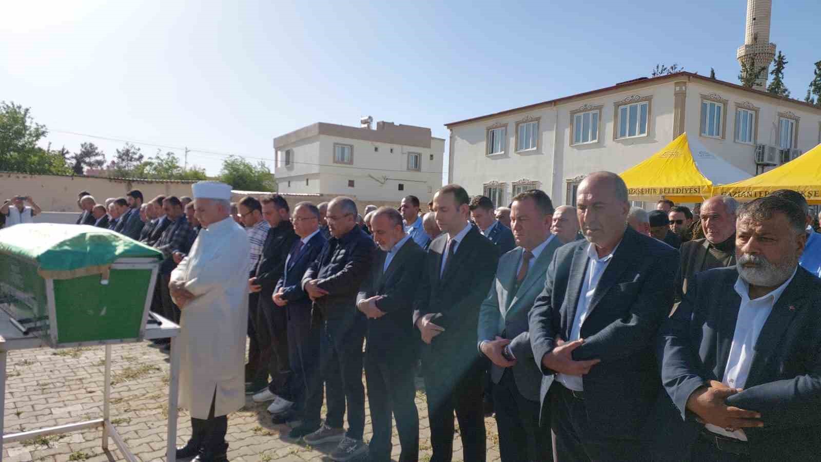 EPDK Başkanı Mustafa Yılmaz’ın annesi son yolculuğuna uğurlandı