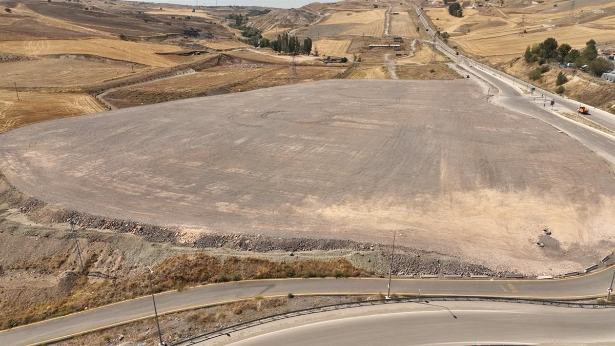 Etimesgutlulardan ’tır parkı projesi’ tepkisi: "Erdal Beşikçioğlu rantçı arıyorsa aynaya baksın"