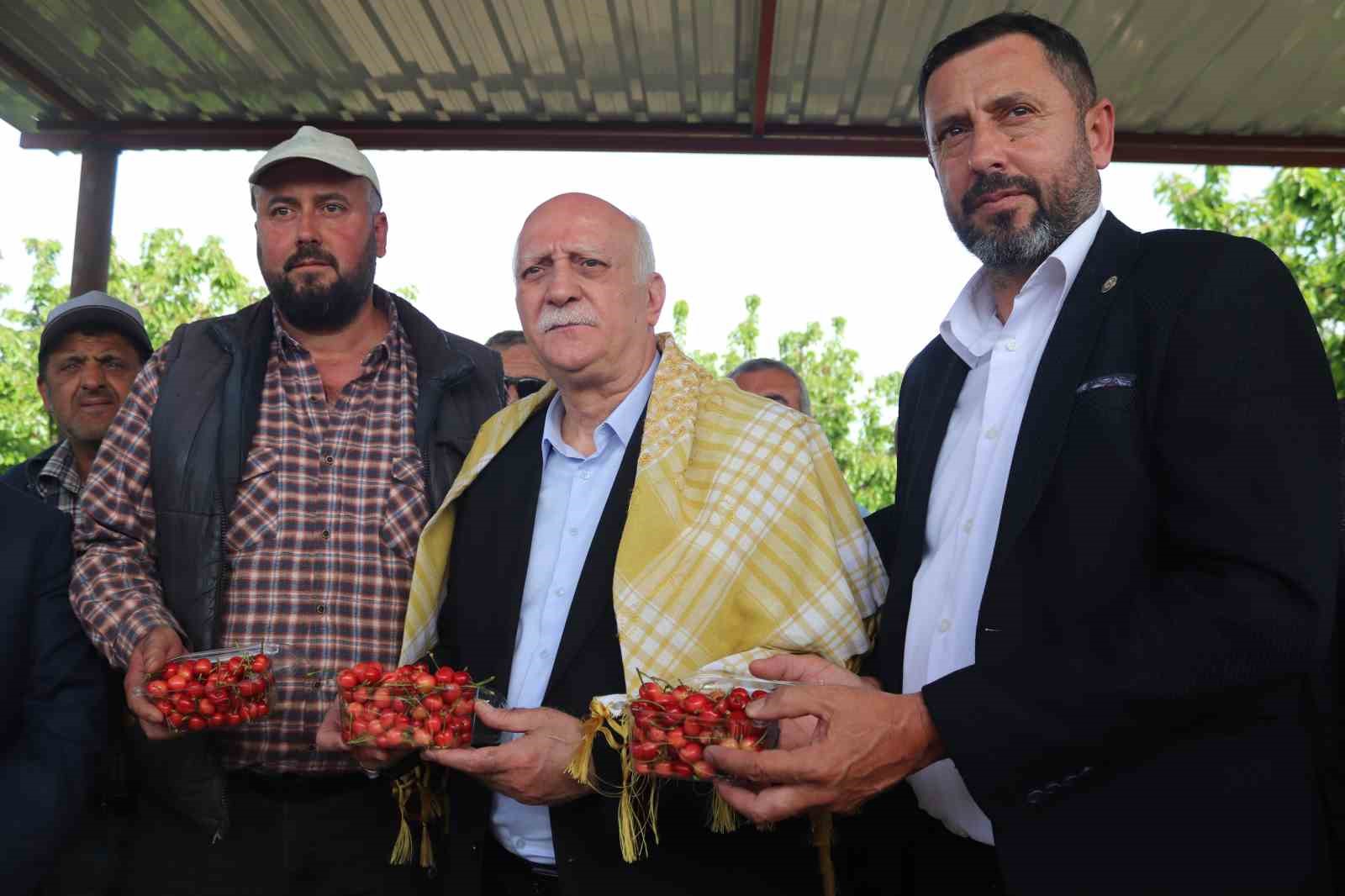 TZOB Genel Başkanı Bayraktar’dan ‘zirai don’ açıklaması: "İzmir’de bütün ürünlerde hasar var"