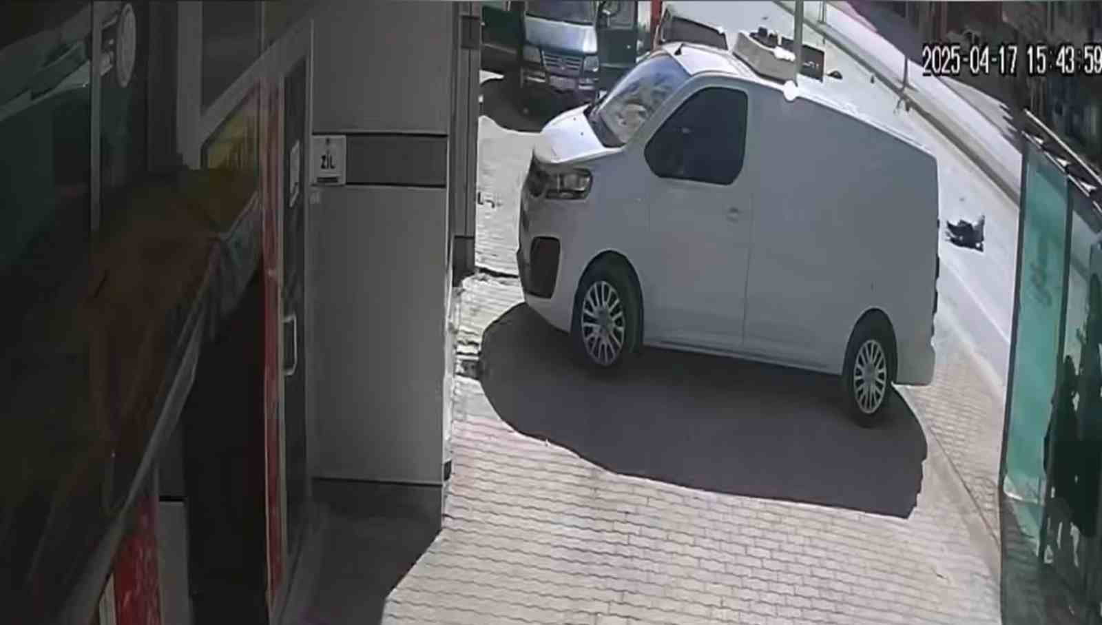 Konya’da otomobilin çarptığı çocuğun öldüğü kaza anı kamerada