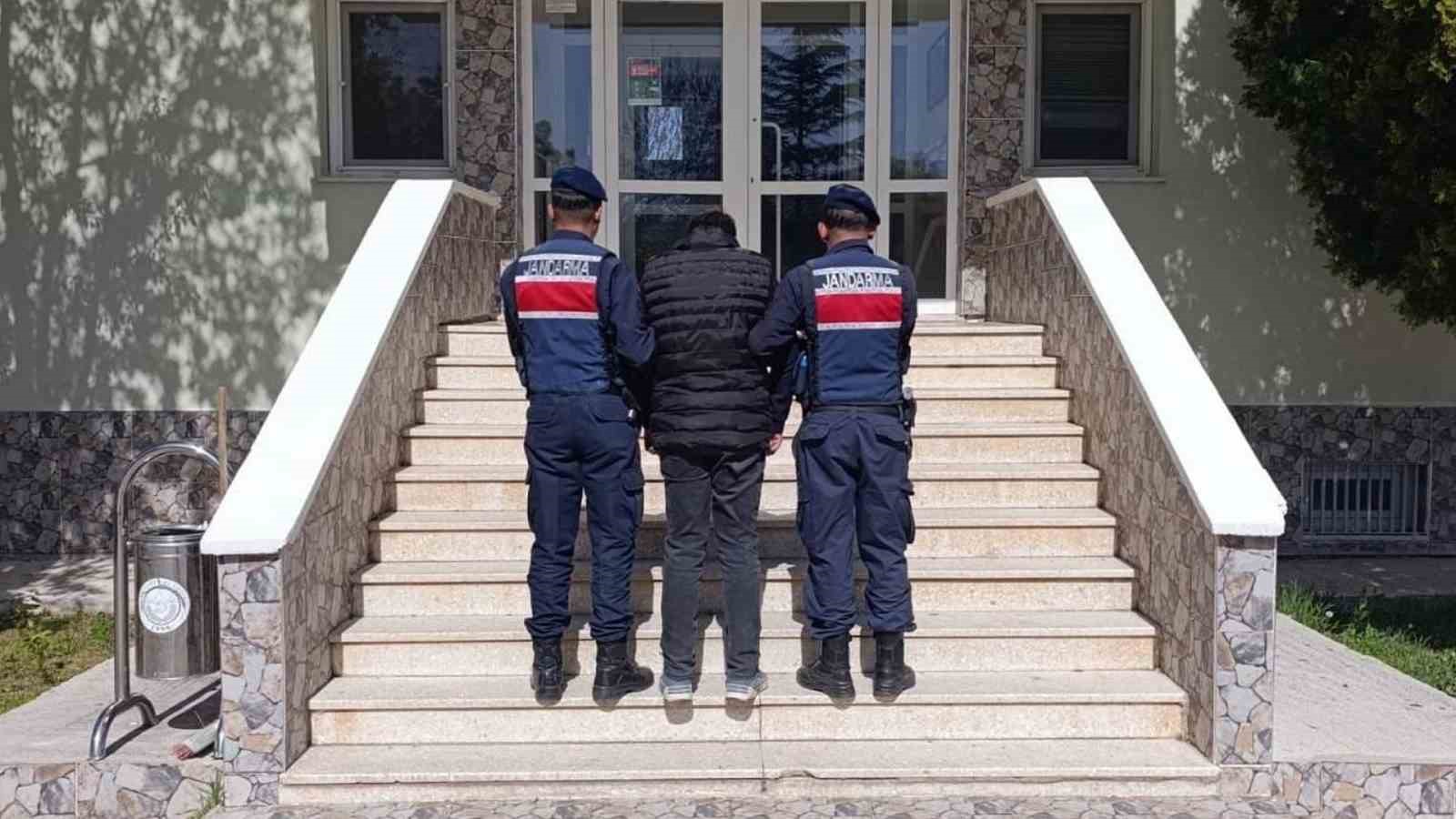 Kırıkkale’de aranan 2 hükümlü yakalandı