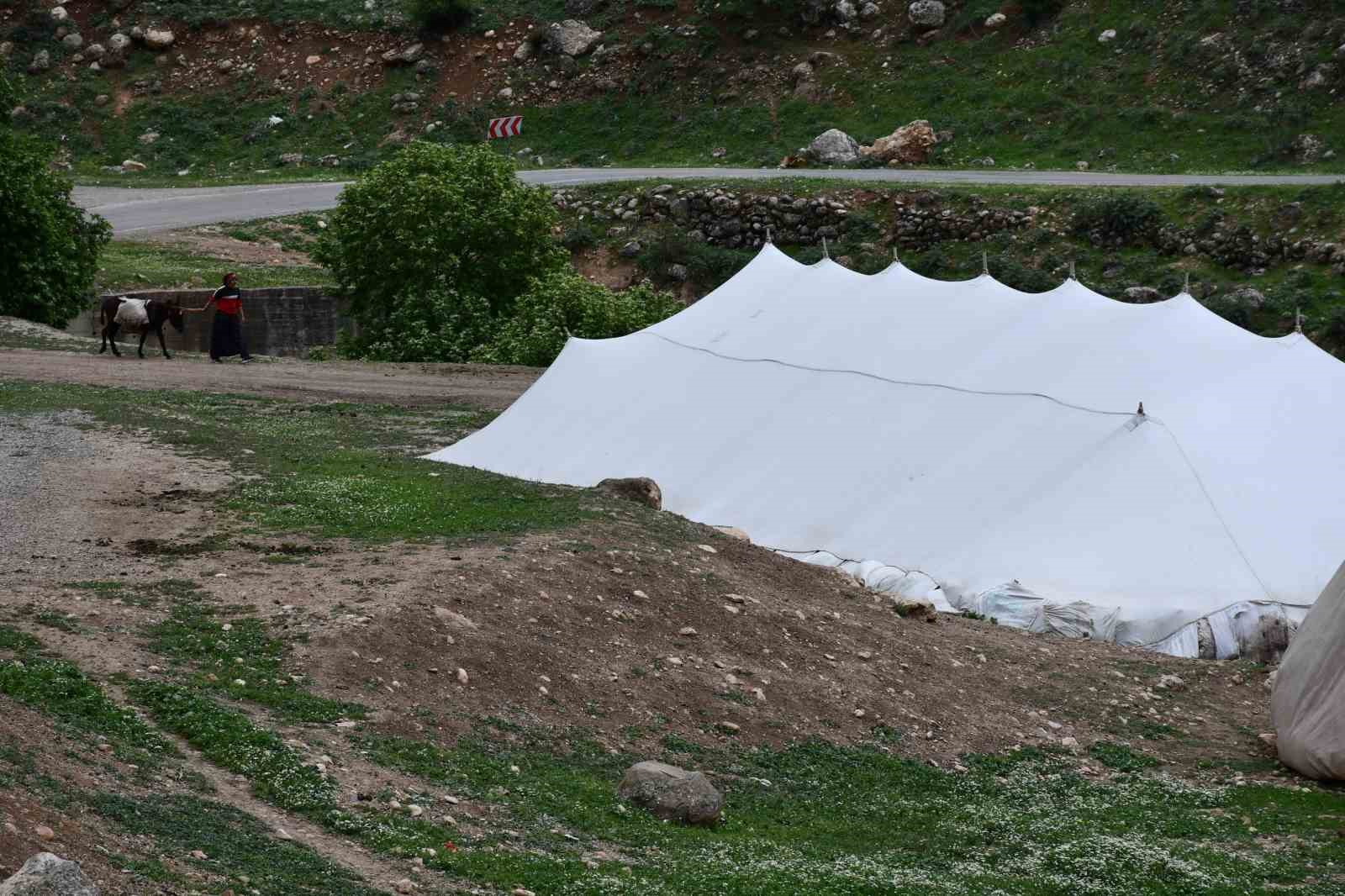 ’Cehennem göçerleri’, zorlu yayla yolculuğuna hazırlanıyor