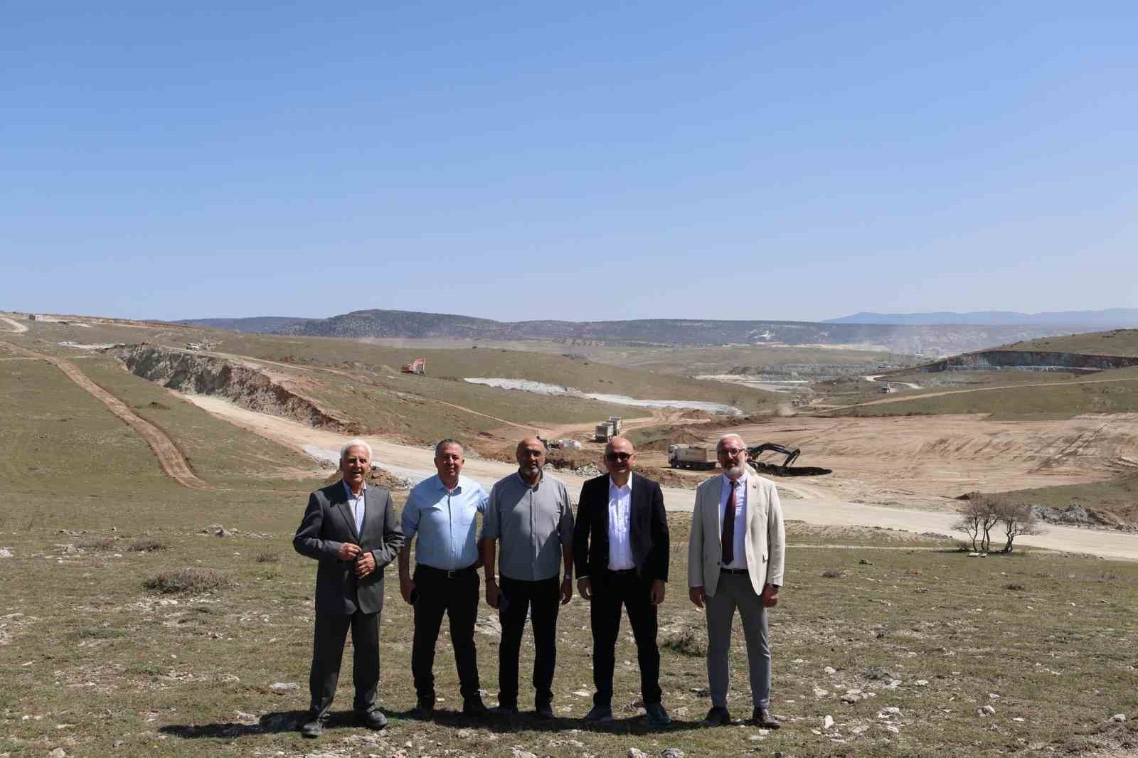 K&uuml;tahya 30 Ağustos OSB y&ouml;netimi, genişleme sahasında incelemelerde bulundu
