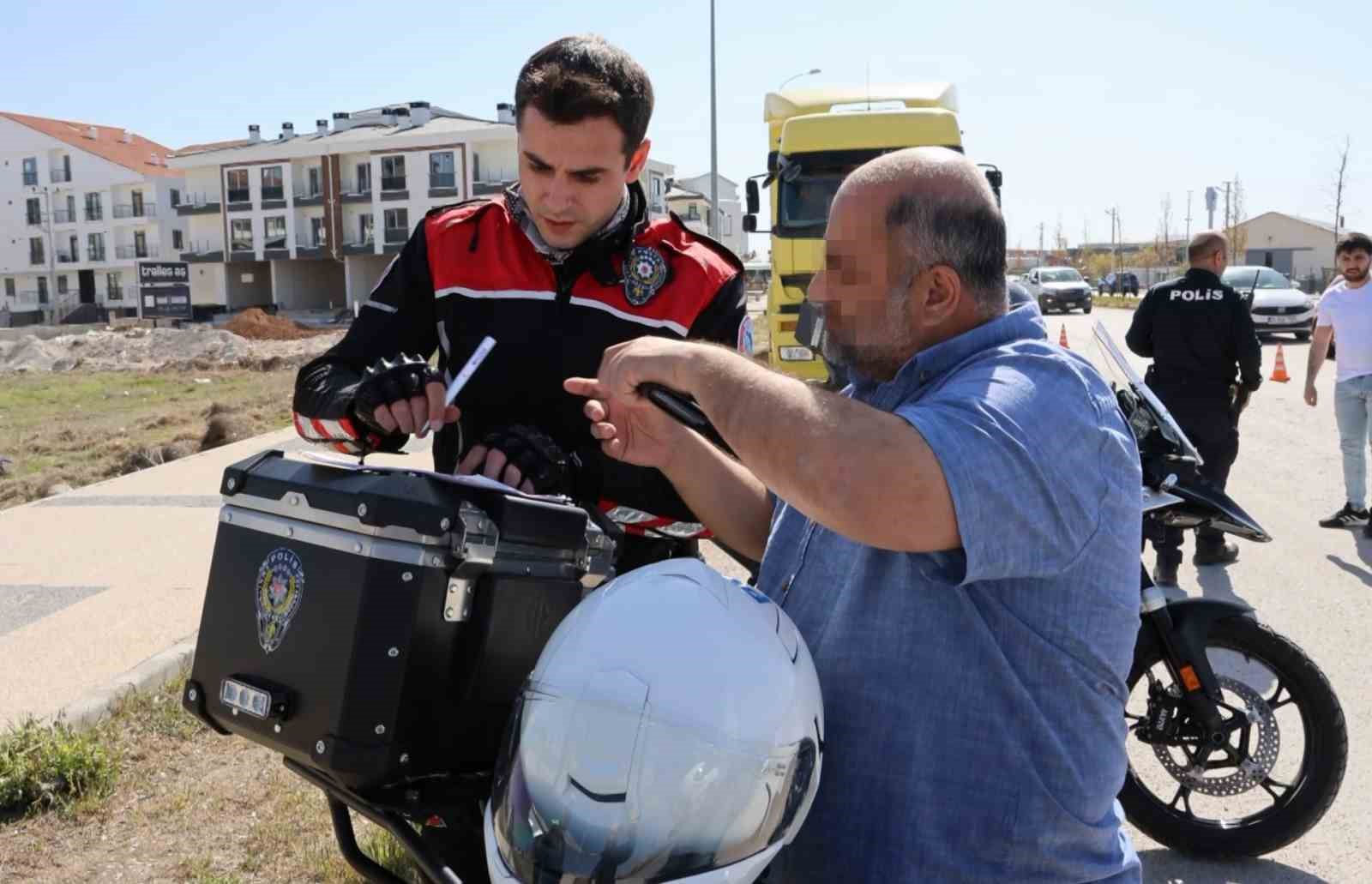 Kuru sıkı tabanca sahibine 11 bin 977 lira ceza