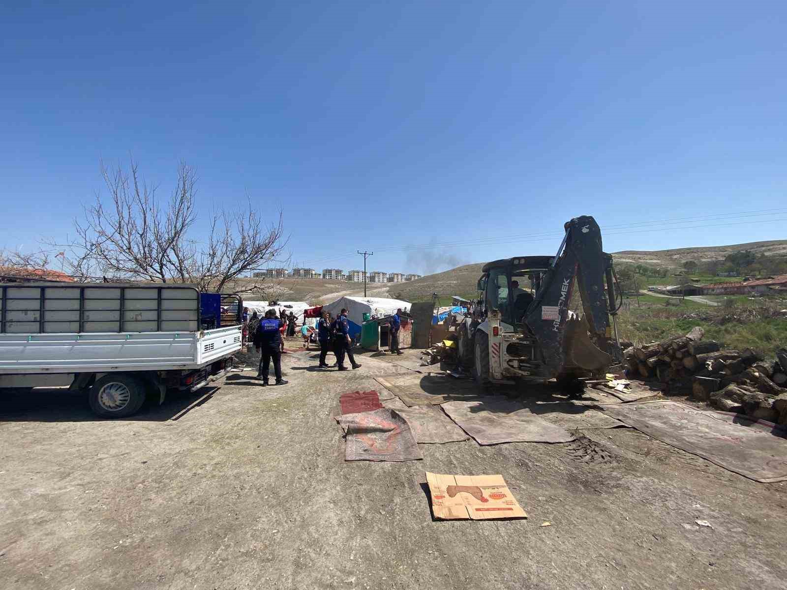 Sincan&rsquo;da Ulubatlı Hasan, &Ccedil;imşit ve Saraycık Mahallelerinde detaylı temizlik
