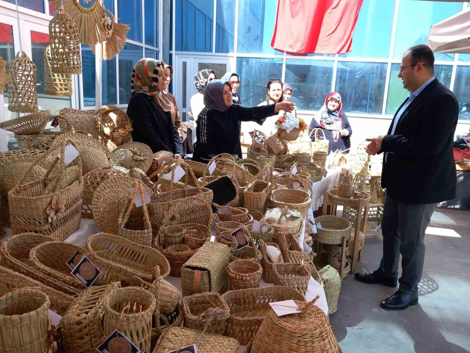 Develi&rsquo;de yerel lezzetler ve akademik kariyerler b&uuml;t&uuml;nleşti
