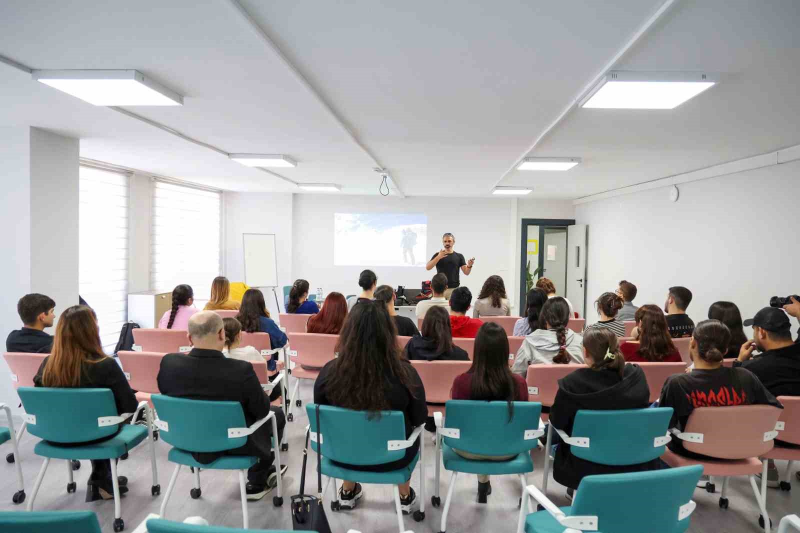 HUB Antalya&rsquo;da ilham veren eğitim
