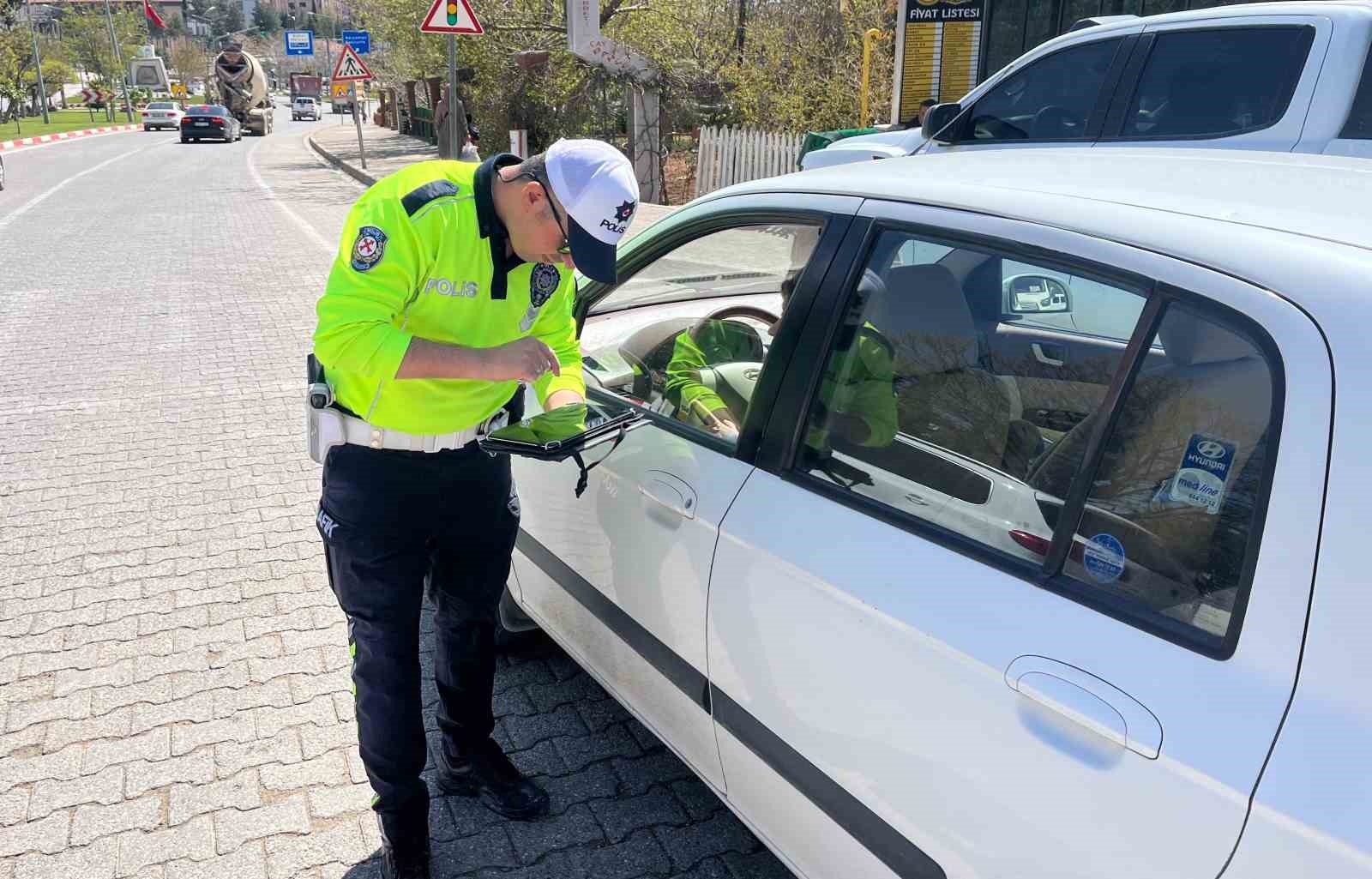Besni’de huzurlu sokaklar uygulaması yapıldı