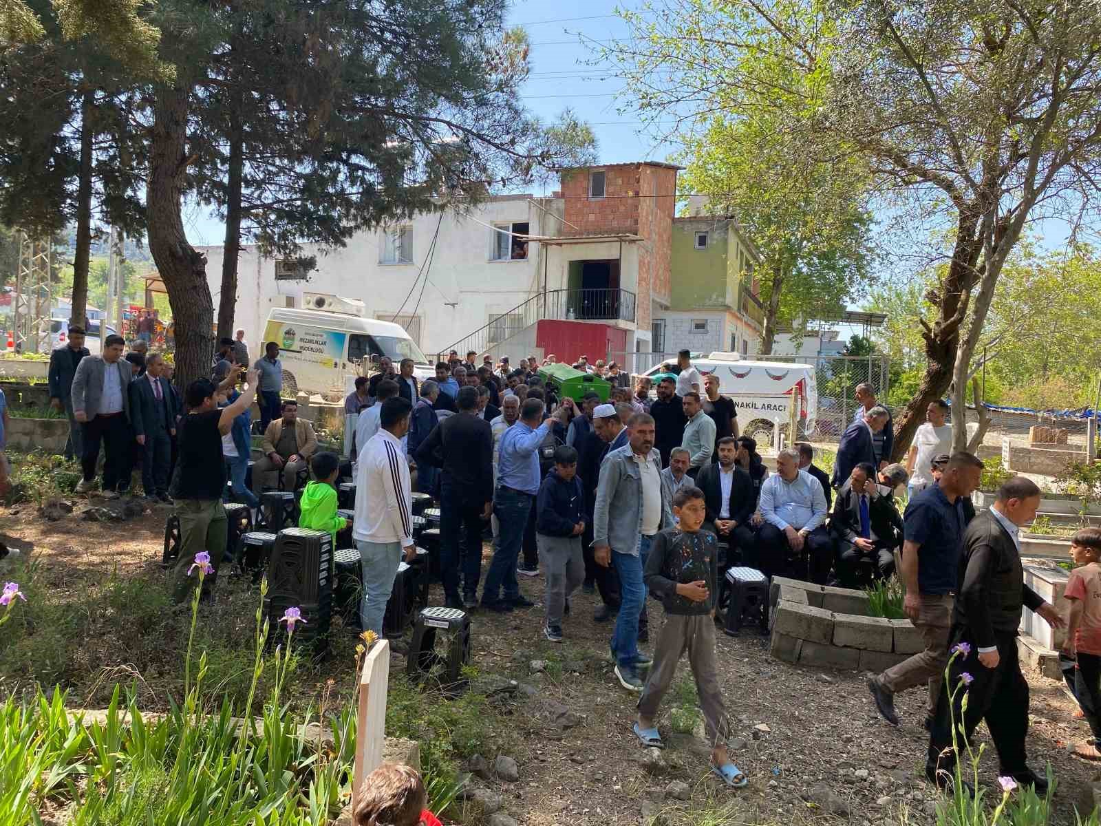 Cumali Timi’nin cenazesi gözyaşları arasında memleketi Osmaniye’de defnedildi