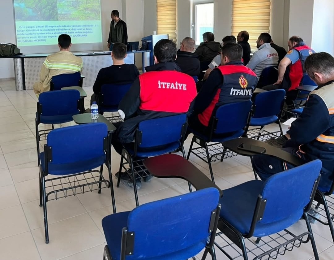 Emet’te orman yangınları gönüllüsü vatandaşlara eğitim