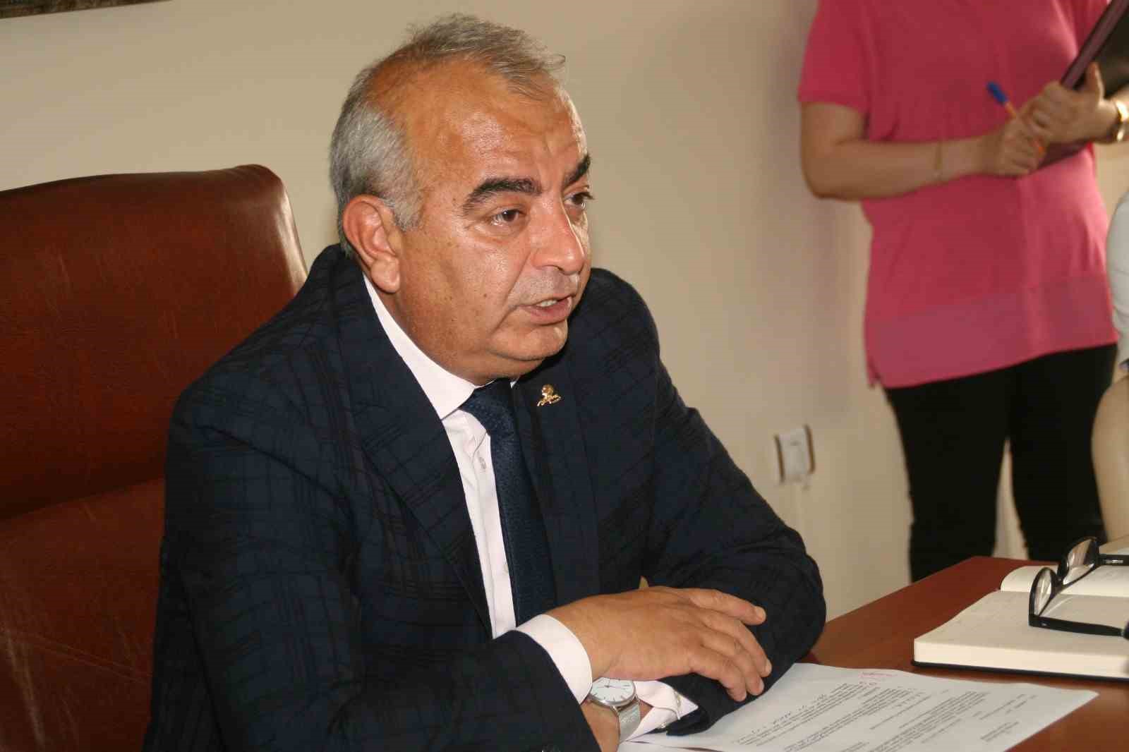 CHP’li eski belediye başkanı ’usulsüzlük’ soruşturmasında gözaltında