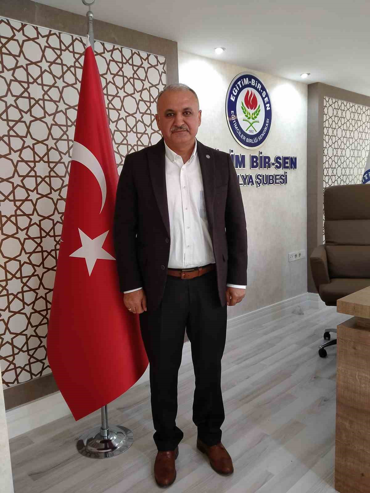 Eğitim Bir Sen Antalya Şube Başkanı Miran: "İtibar suikastı yapılıyor"
