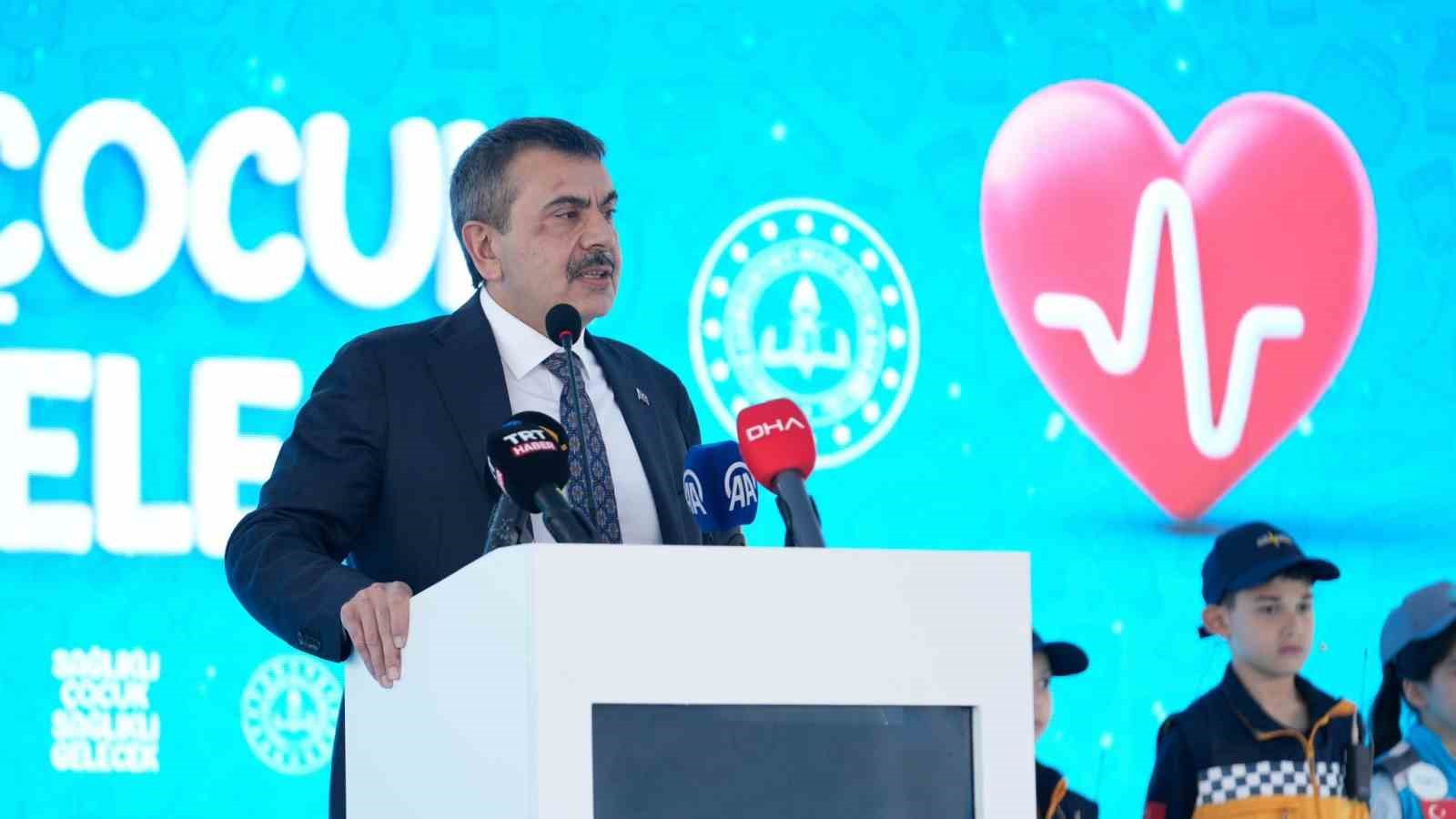 Milli Eğitim ve Sağlık Bakanlıkları arasında &quot;Sağlıklı Çocuk Sağlıklı Gelecek&quot; protokolü imzalandı