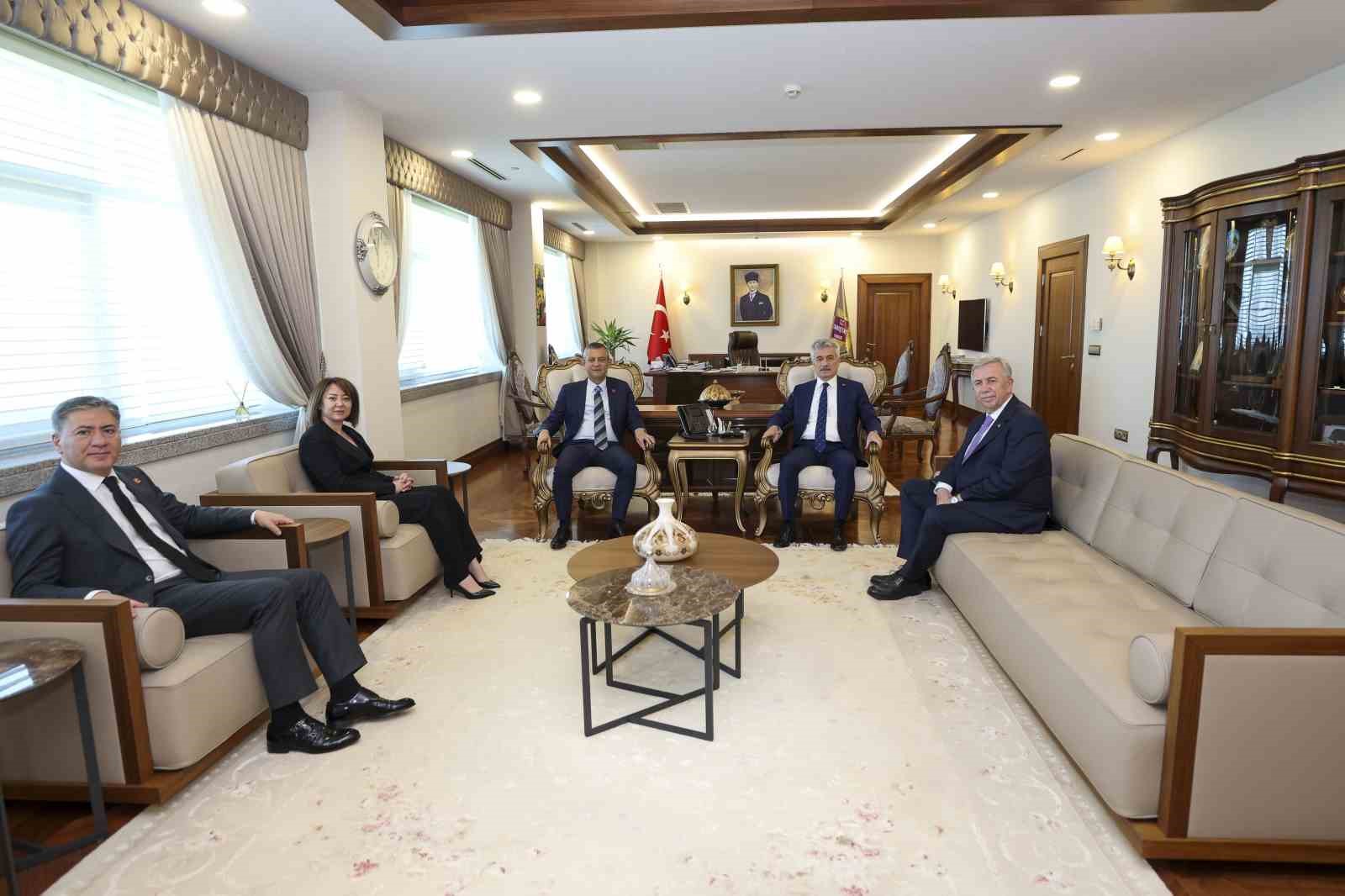 Özgür Özel: &quot;Maliyeti hepimize. Şimdi bunun oluşturacağı diğer etkilerle, diğer maliyetlerle uğraşacağız&quot;