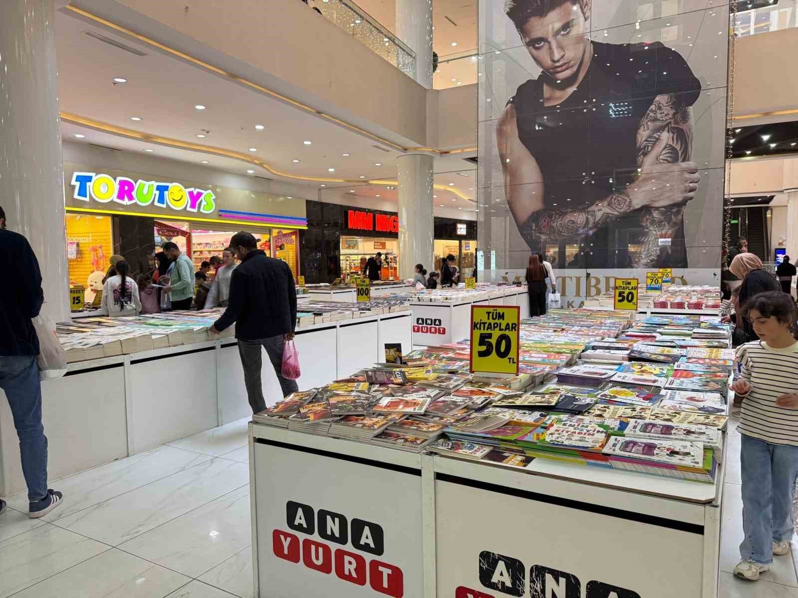Mardian Mall&rsquo;da kitap fuarı ziyaret&ccedil;ilerini bekliyor
