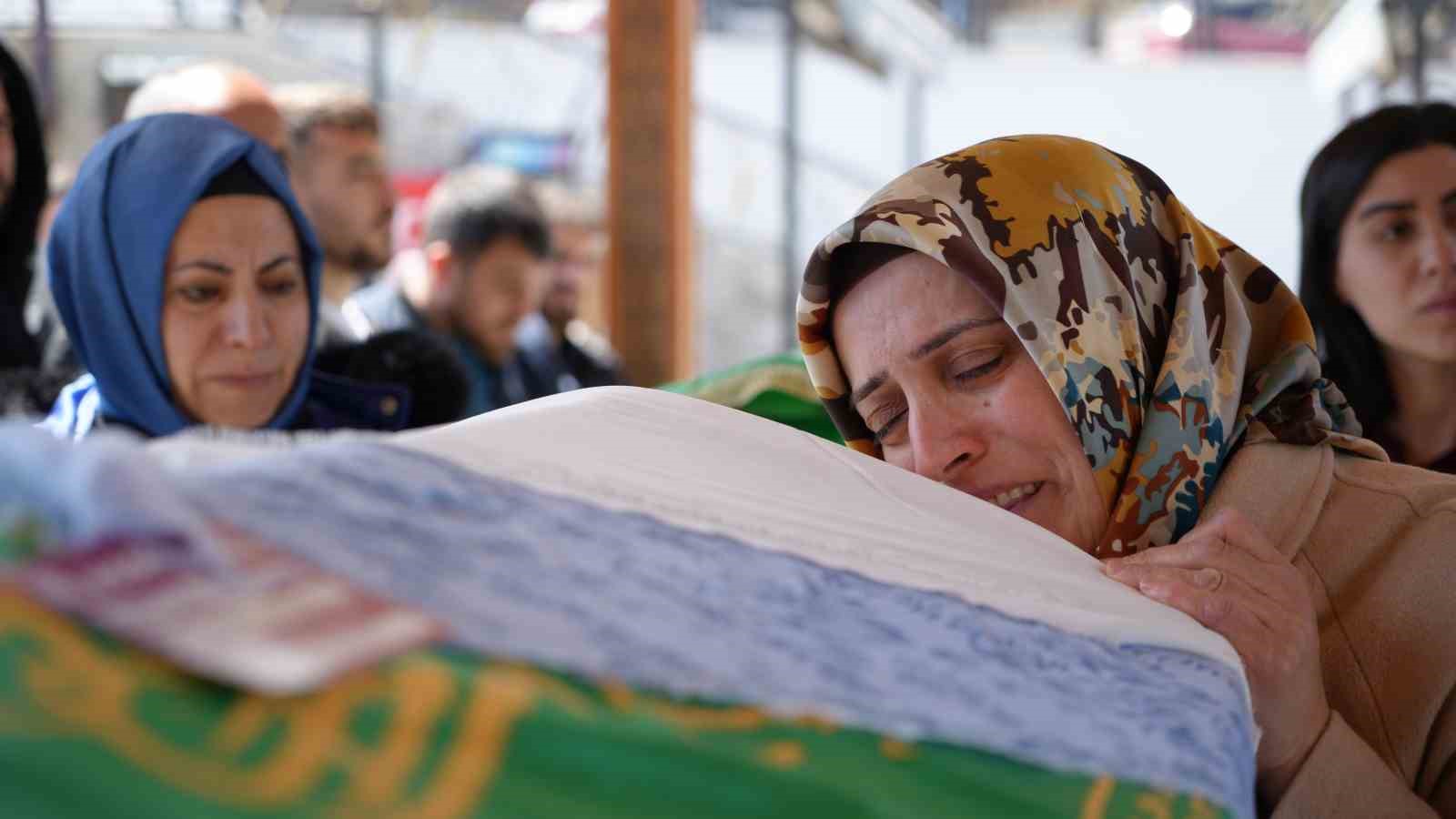 Erzurum’da kızı vahşice katledilen bir annenin feryadı