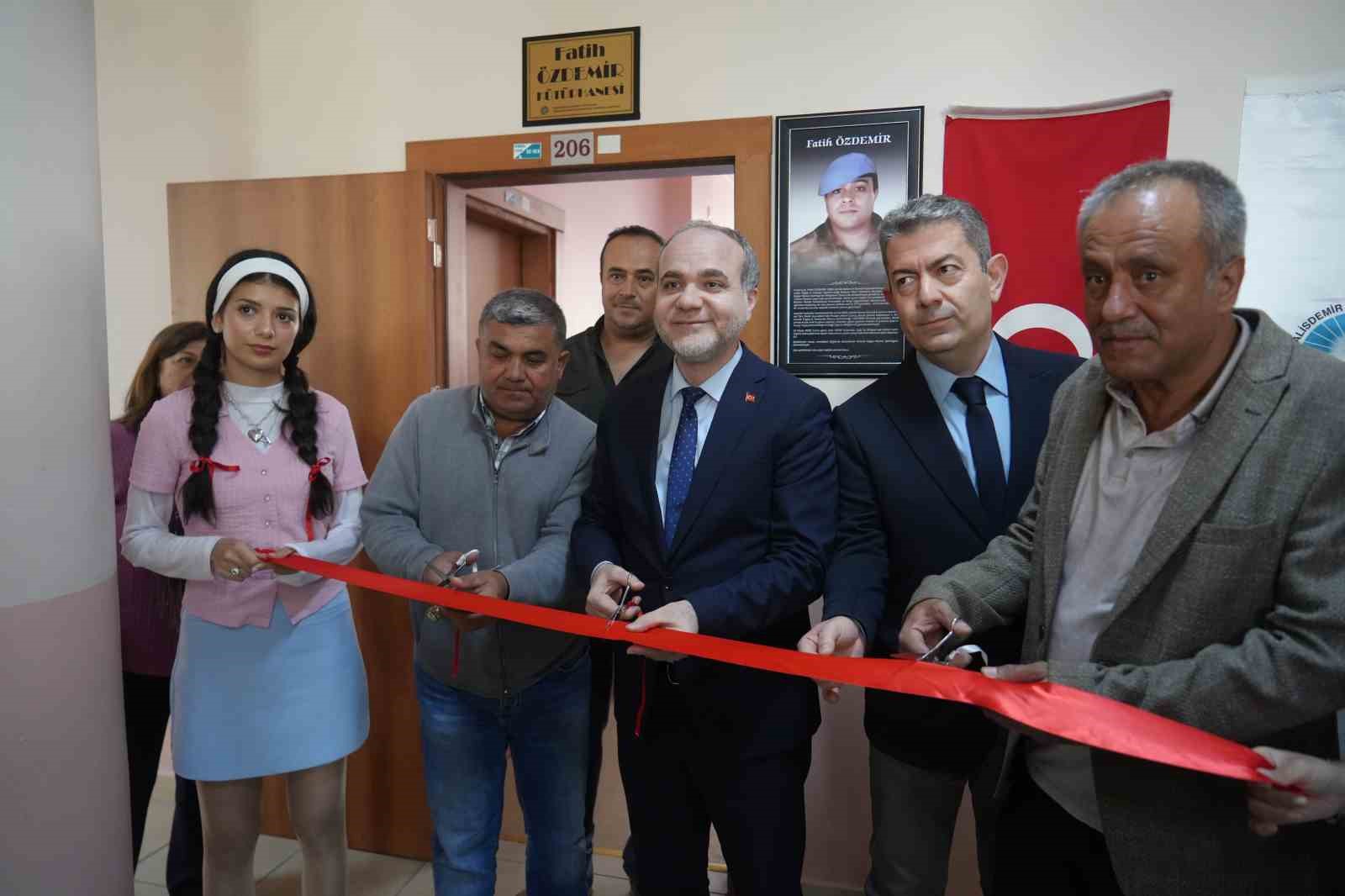 Şehit Fatih Özdemir adına kurulan kütüphane açıldı