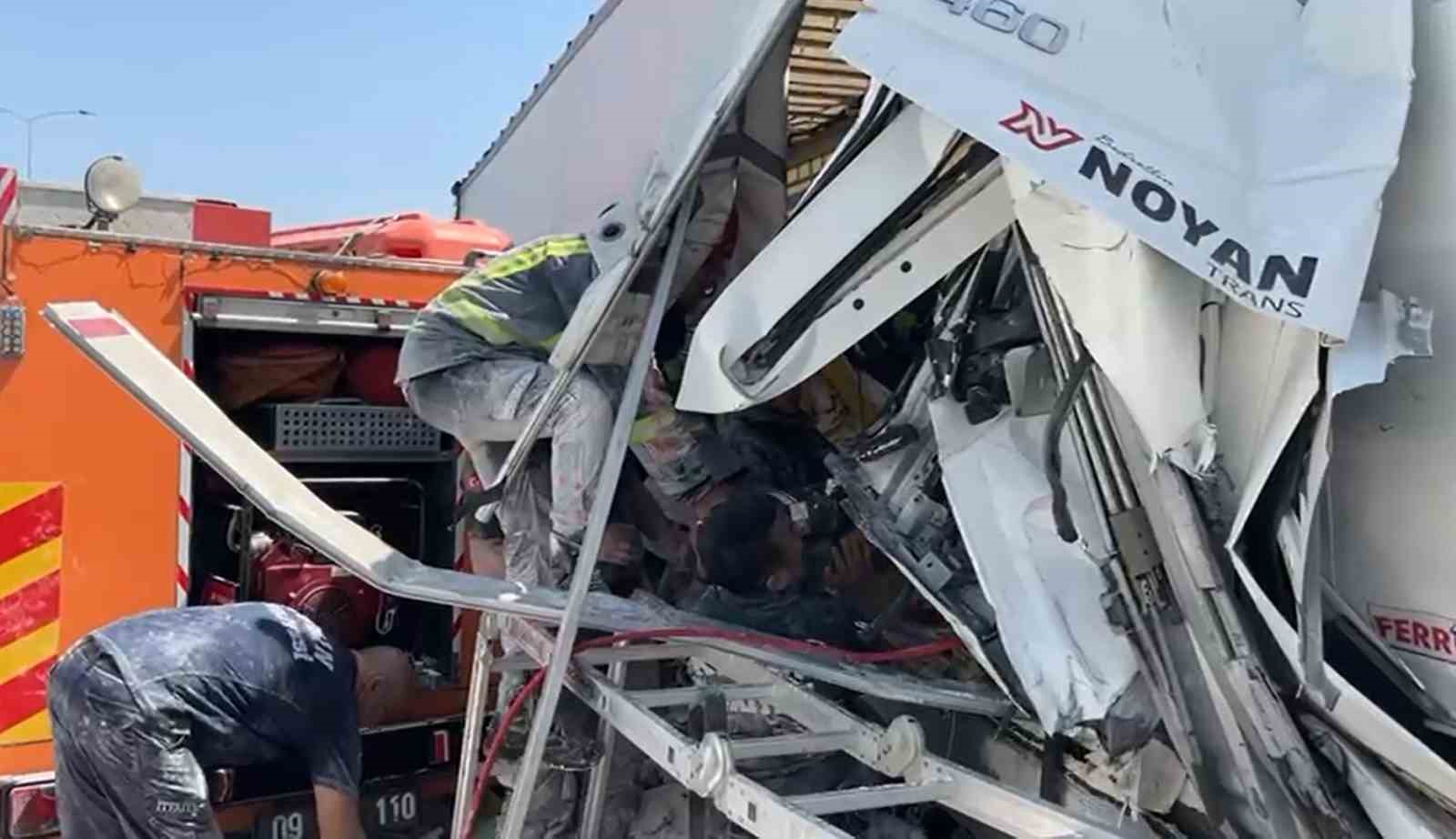 Aydın’da tırlar birbirine girdi: 1 yaralı