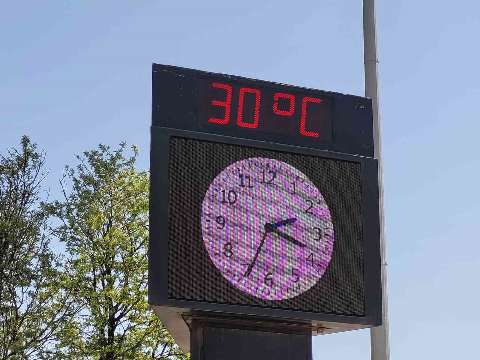 Aydın’da termometreler 30 dereceyi gördü