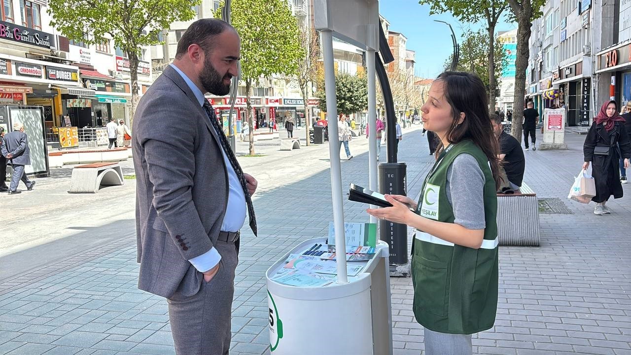 Yoldan geçen vatandaşlara bağımlılık testi

