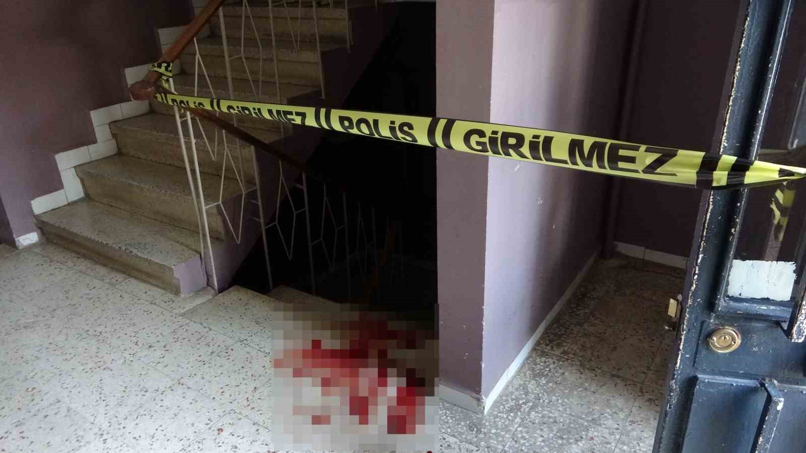 Pendik’te eski koca dehşeti: Özbek kadın evinde eski eşi tarafından bıçaklanarak öldürüldü