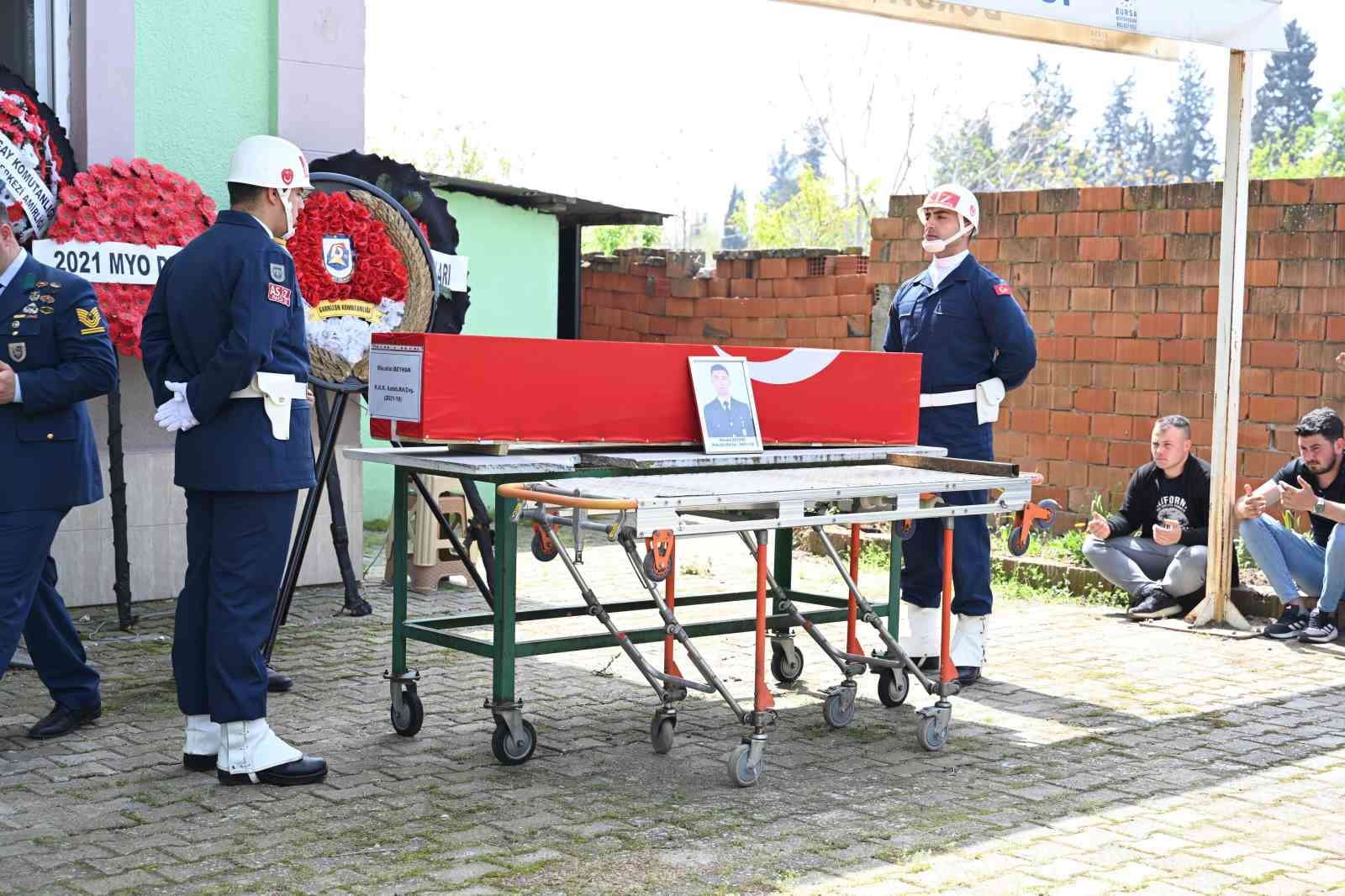 Motosiklet kazasında hayatını kaybeden astsubay son yolculuğuna uğurlandı
