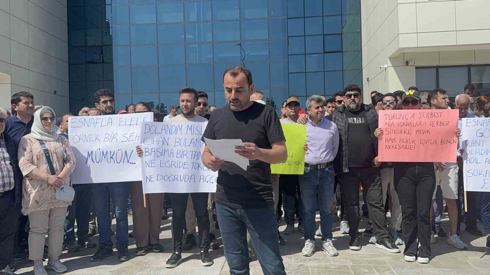 Marmaris’te esnaftan belediyeye tepki: "Kazancımız değil, geleceğimiz gasp ediliyor"