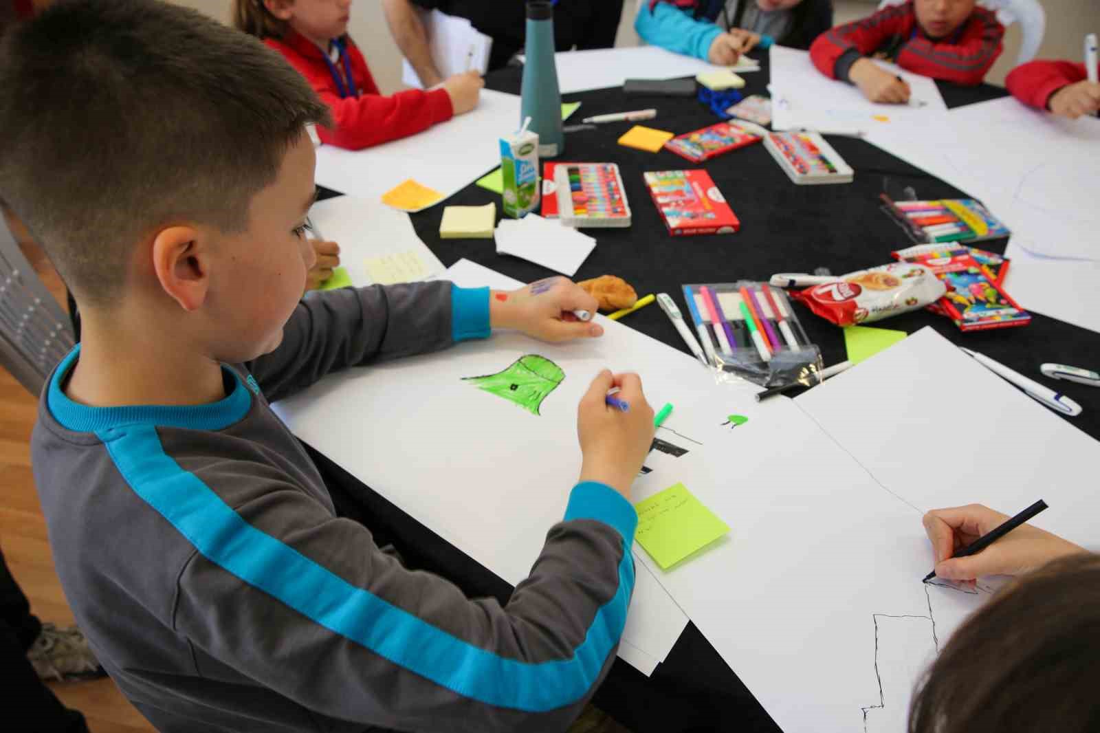 &Ccedil;ocuklar hayal ettikleri Bursa&rsquo;yı konuştu
