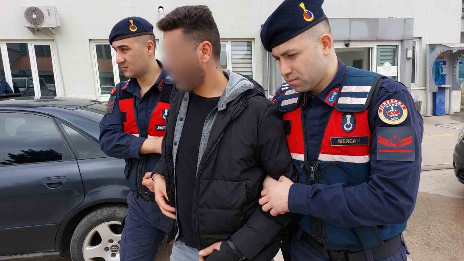 Uzman &ccedil;avuş uyuşturucu ticaretinden tutuklandı
