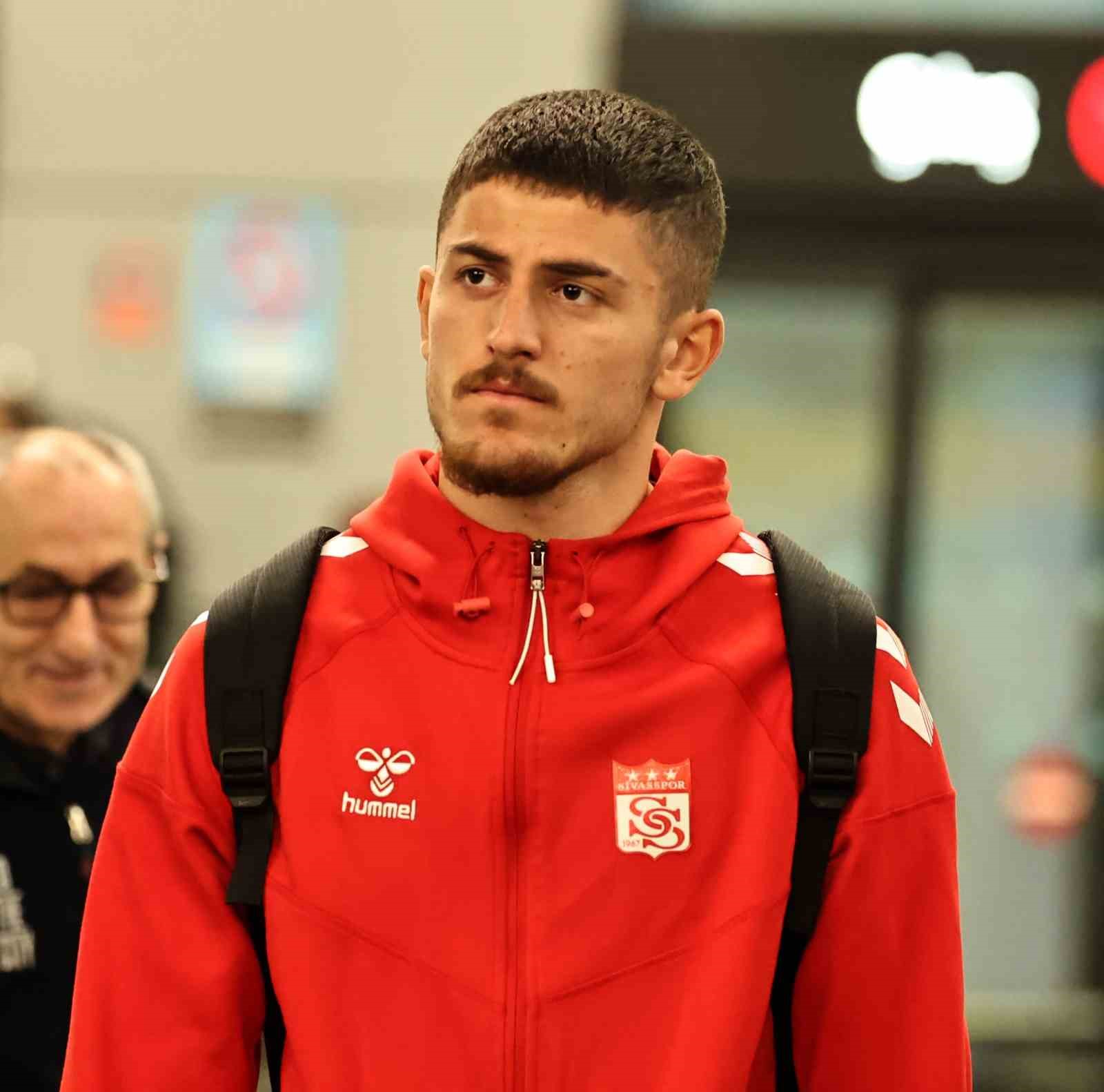 Sivasspor kafilesi İstanbul’a ulaştı