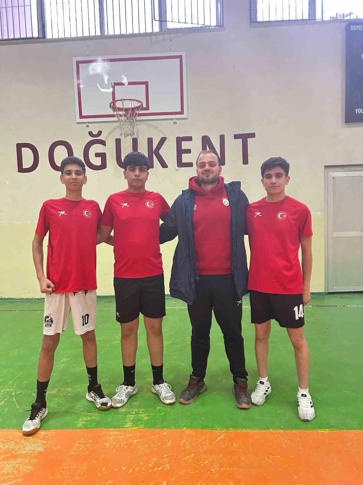 Elazığ&rsquo;dan Milli Takım kampına 3 hentbolcu
