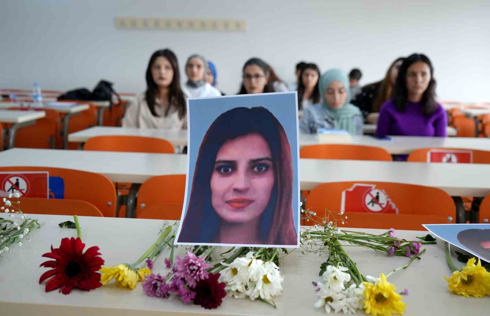 Eşi tarafından otomobilde boğularak &ouml;ld&uuml;r&uuml;len Hatice&rsquo;nin sınıfında yas
