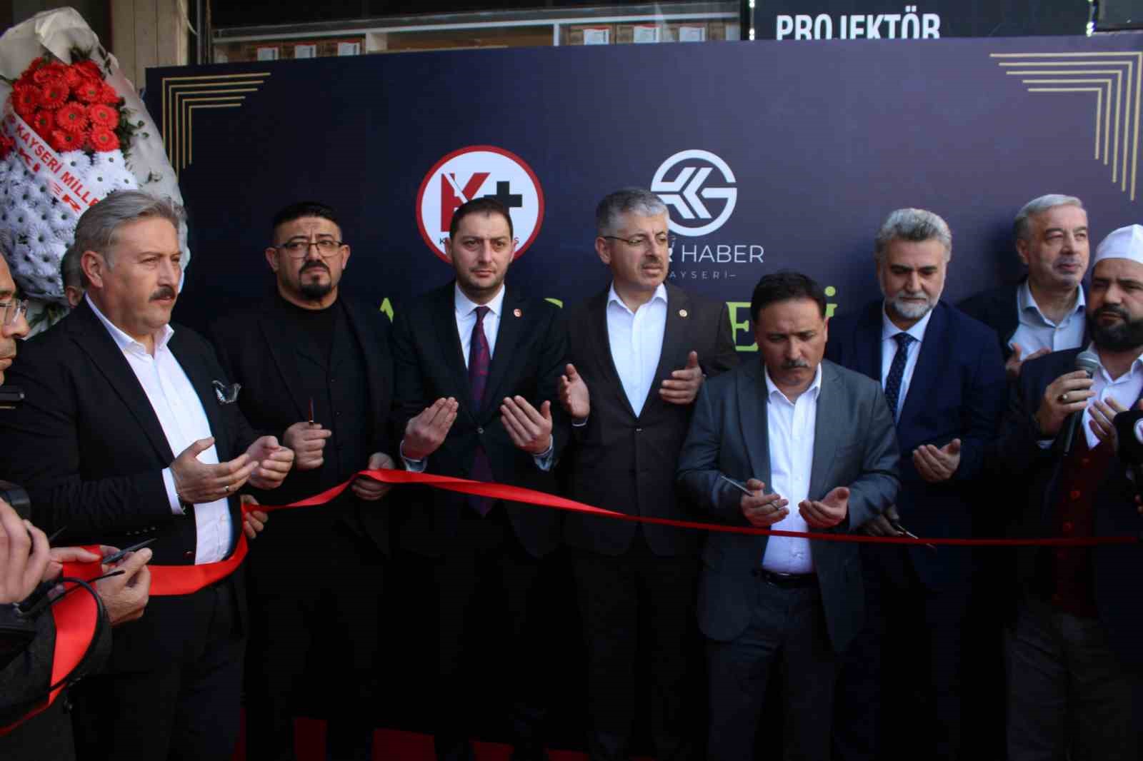 Kanal Plus TV yayın hayatına başladı