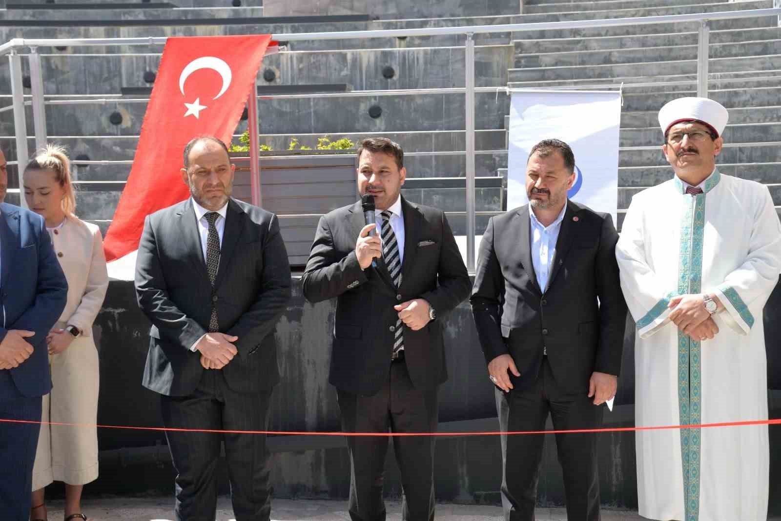 Kahramankazan’da Metin Atlı Merkez Yeni Cami dualarla ibadete açıldı