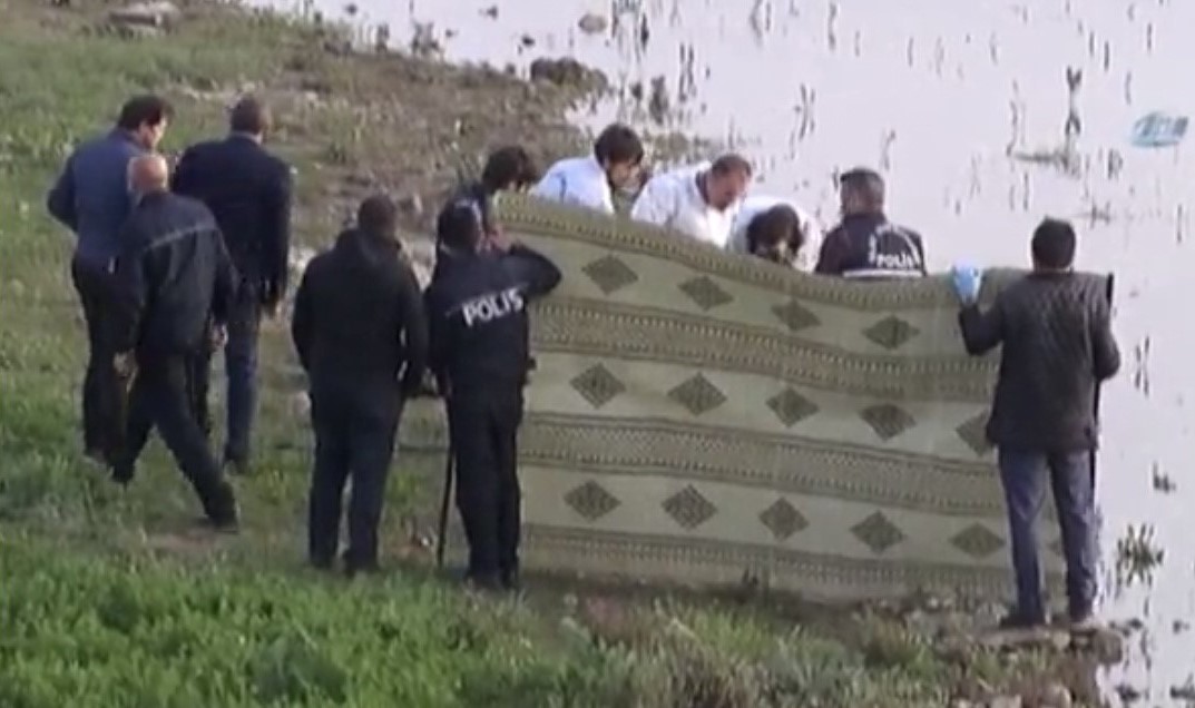 &Ouml;z babası ve &uuml;vey annesinin işkence ederek &ouml;ld&uuml;r&uuml;p g&ouml;le attığı Melike Eşiyok cinayetine ilişkin davaya başlandı
