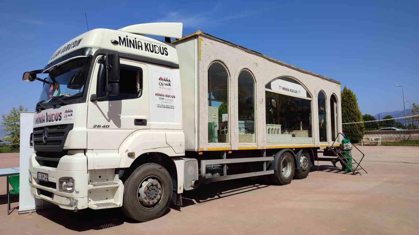 Minia Kudüs tırı Gazze direnişine destek için Denizli’ye geldi