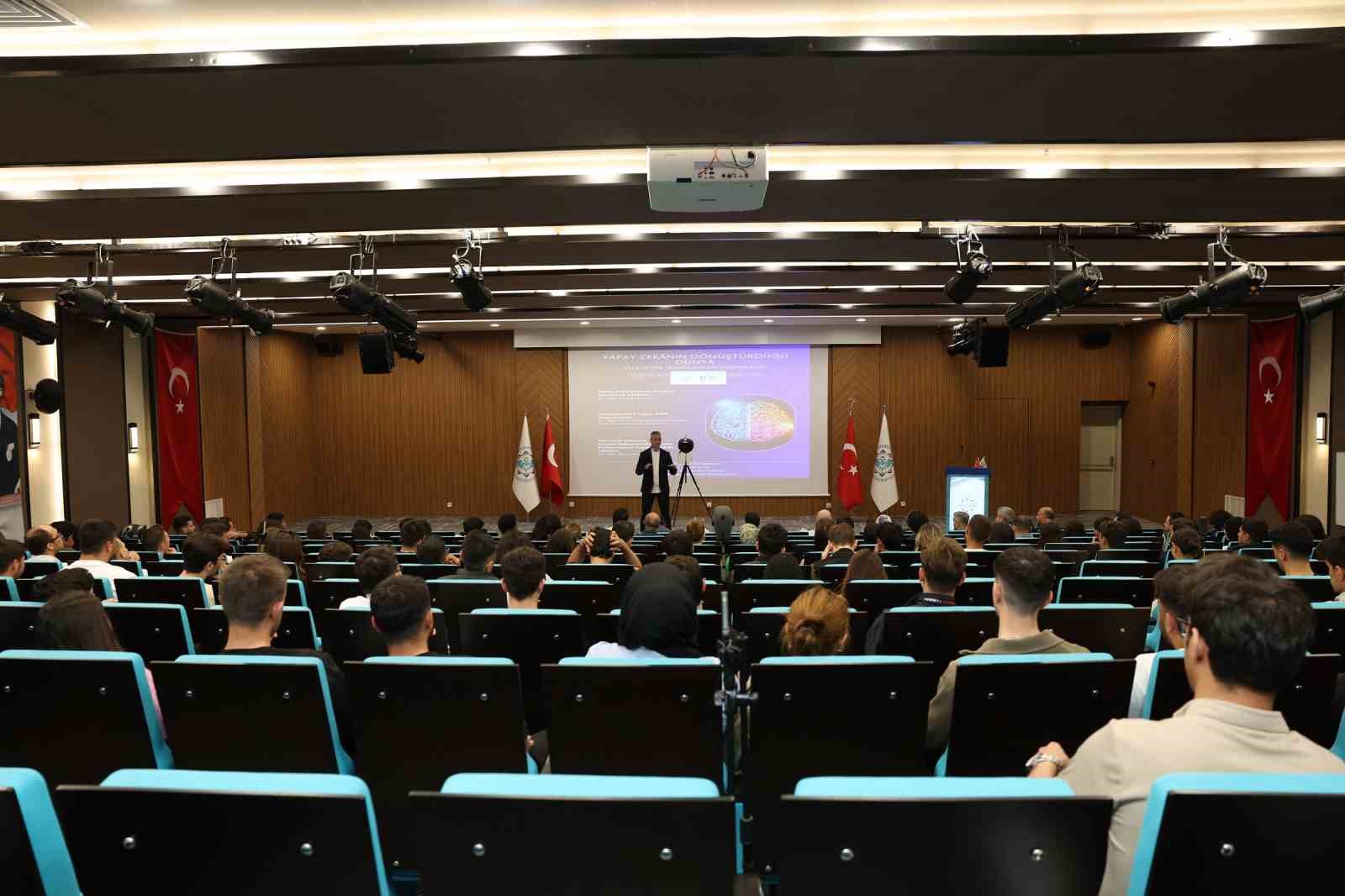 ALKÜ’de uzman isimler öğrencilerle buluştu