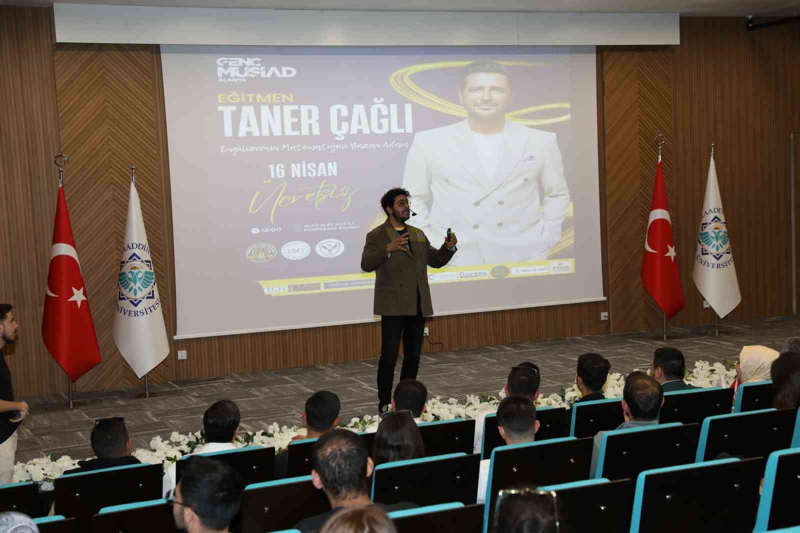 ALK&Uuml;&rsquo;de uzman isimler &ouml;ğrencilerle buluştu
