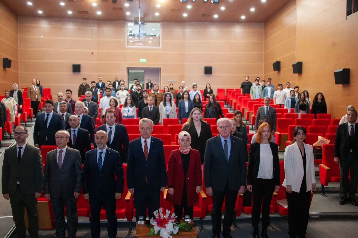 Güncel Ekonomik Gelişmelerin Hukuki ve Mali Açıdan Değerlendirilmesi Sempozyumu düzenlendi