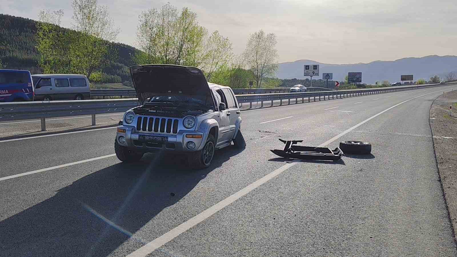 Kontrolden çıkan cip takla attı: 1’i ağır 2 yaralı